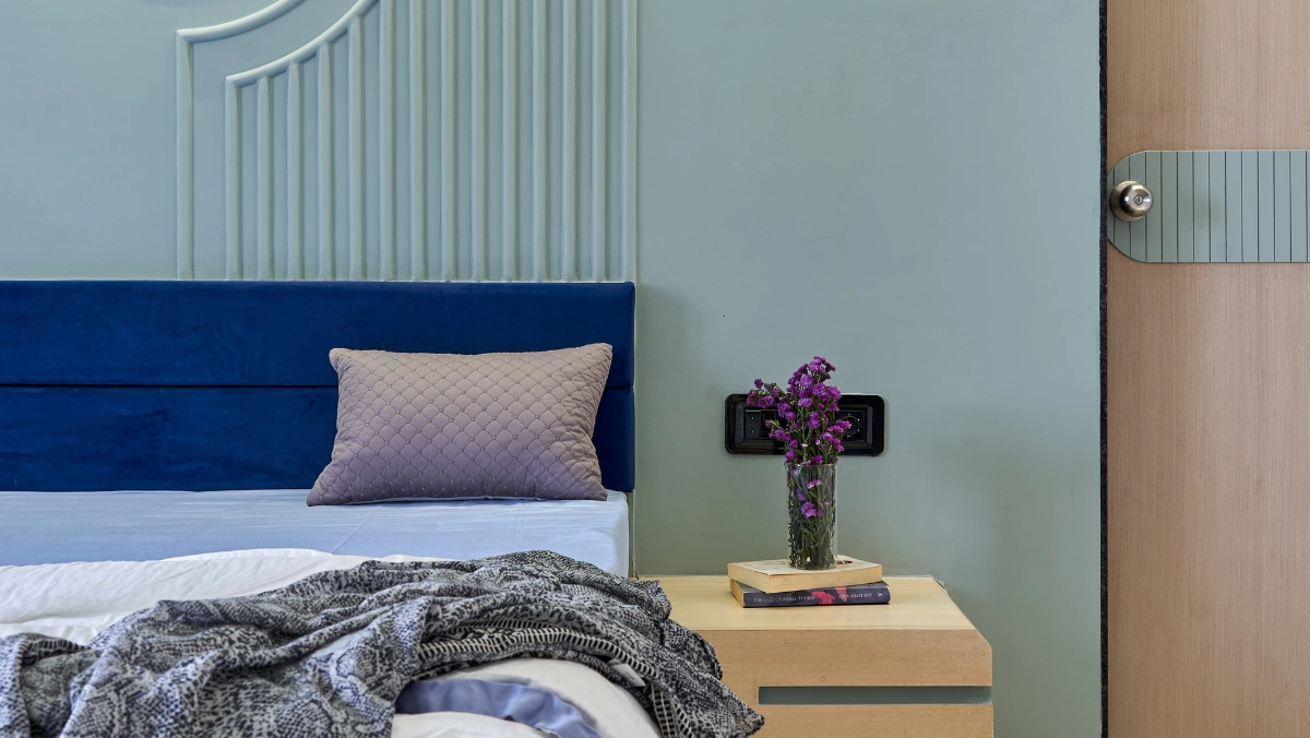 Choosing Between Interior Designer and Decorator